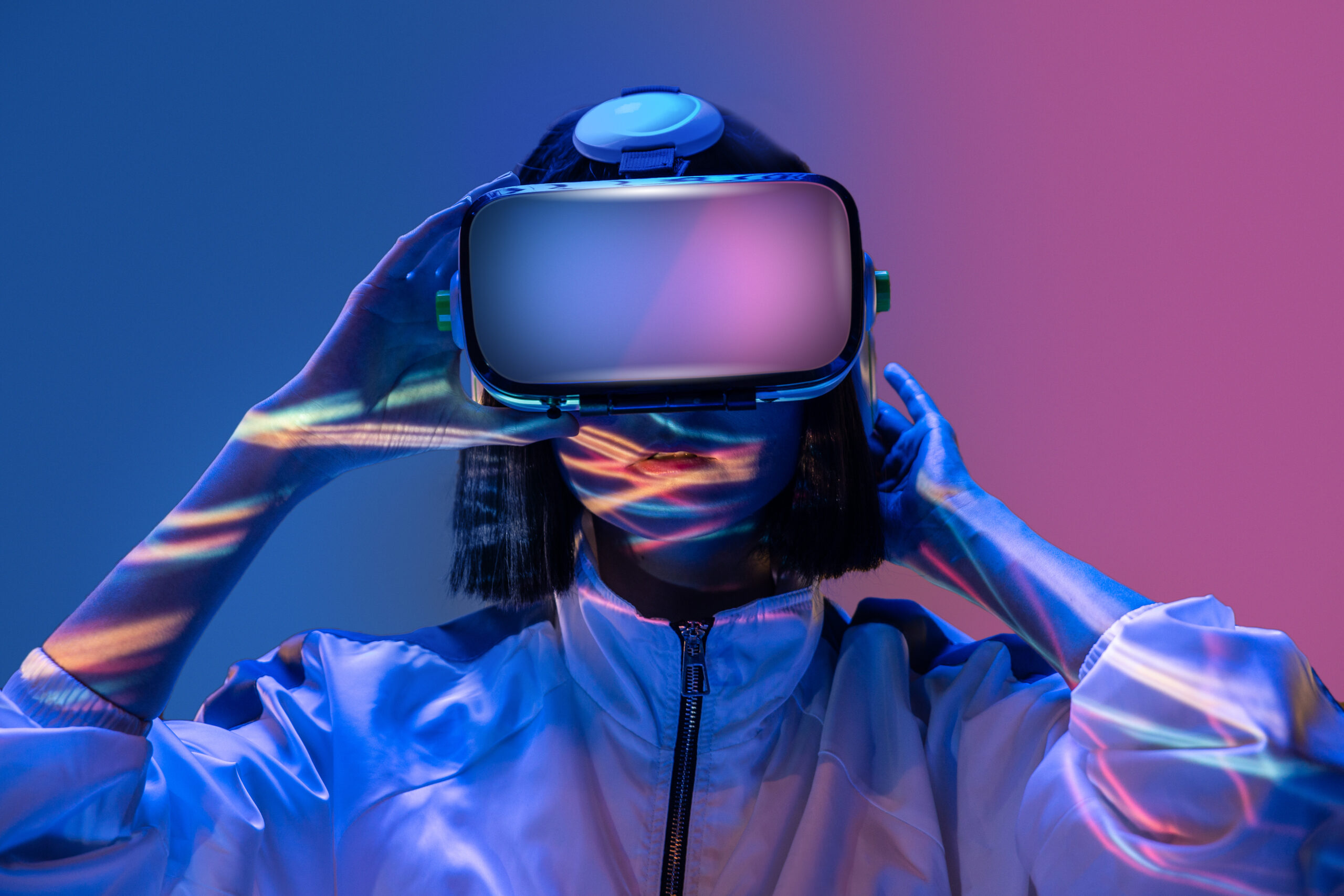26 Virtual Reality Statistics, Facts, and Trends [2023]