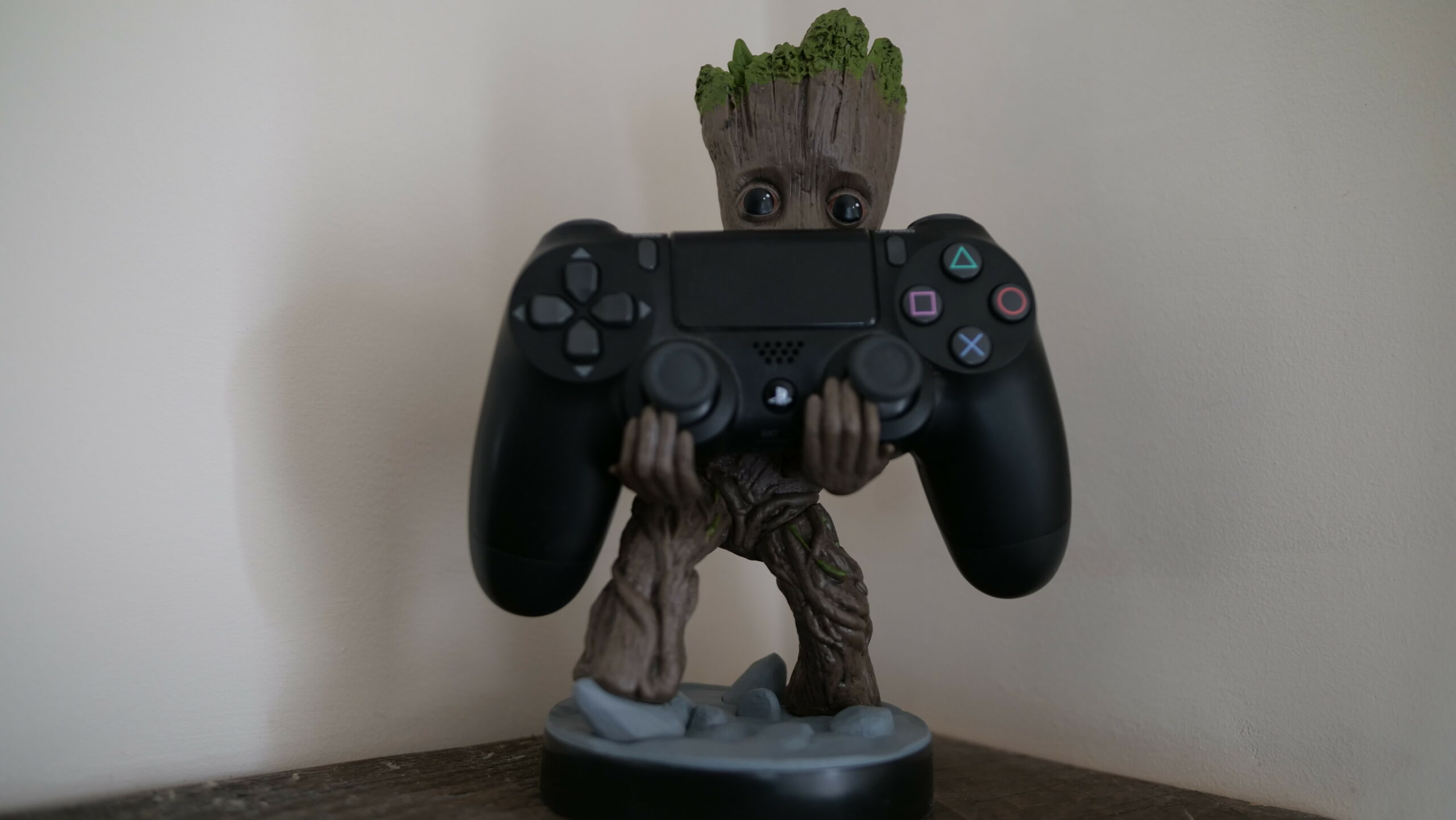 Groot Controller Holder